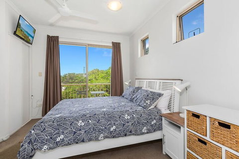 BEACH BLISS LUXURIOUS APARTMENT With POOL - Tourism Adelaide 5