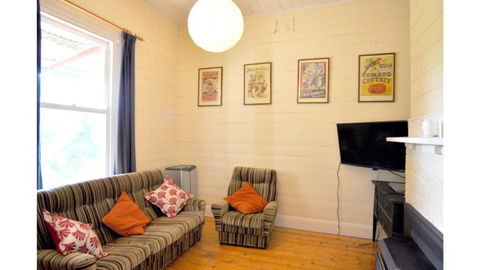 MY Fair Lady External Bathroom PET Friendly - Tourism Adelaide 5