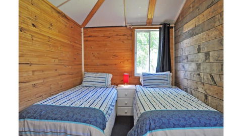 MY Fair Lady External Bathroom PET Friendly - Tourism Adelaide 6