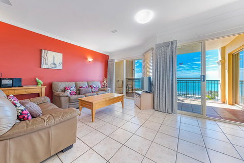 Ocean Views Galore - Airlie Beach - Tourism Adelaide 5