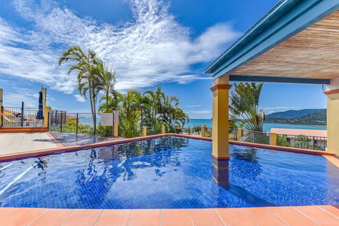 Ocean Views Galore - Airlie Beach - Tourism Adelaide 2