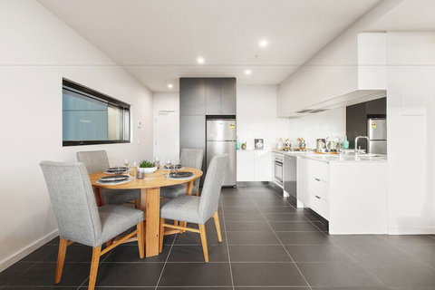 Ocean Views St Kilda Apartment By Ready Set Host - Tourism Adelaide 7