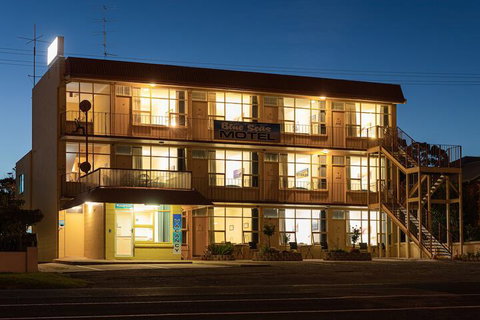 Blue Seas Motel - Tourism Adelaide 3