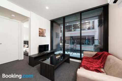 Along Melbournes Magic Boulevard - Tourism Adelaide 4