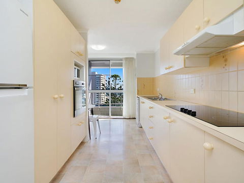 Border Terrace Unit 13 Large Apartment Walk To Beaches & Clubs - Tourism Adelaide 1