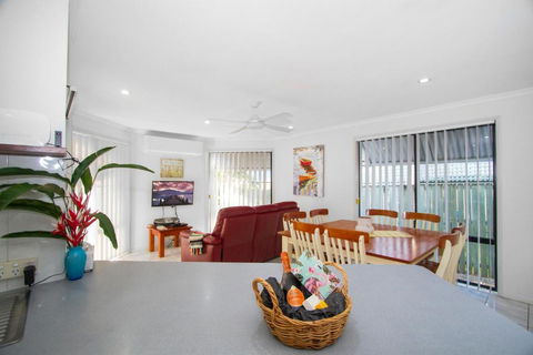 Relax At Coolum - Tourism Adelaide 2