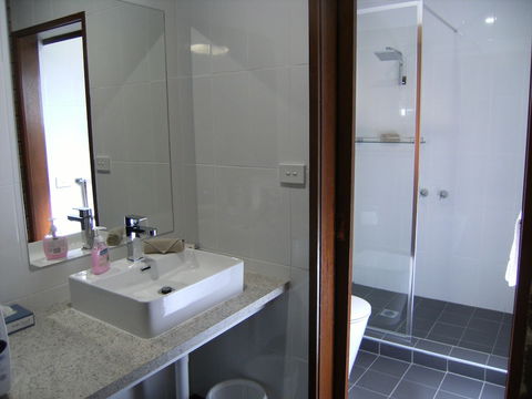 Regency Court Motel - Tourism Adelaide 3