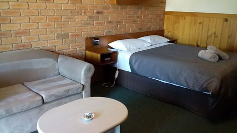 Regency Court Motel - Tourism Adelaide 2