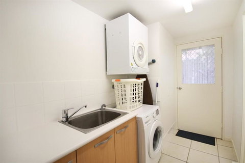 Unit 2 Sea Breeze Villas Coolum Beach - Tourism Adelaide 2