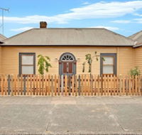 Robinson Cottage - Tourism Adelaide