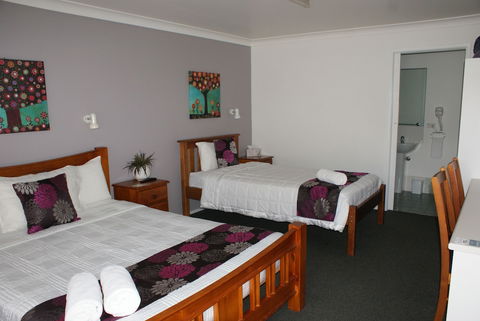 Riverside Motel - Tourism Adelaide 6