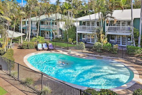 Coral Beach Noosa Resort - Tourism Adelaide 0
