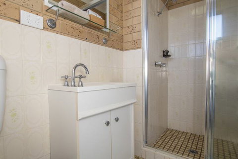 Coast Inn Motel - Tourism Adelaide 4