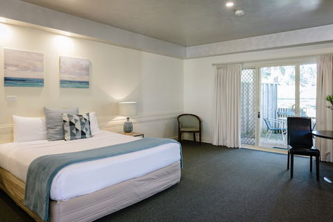 Fairways Resort - Tourism Adelaide 2