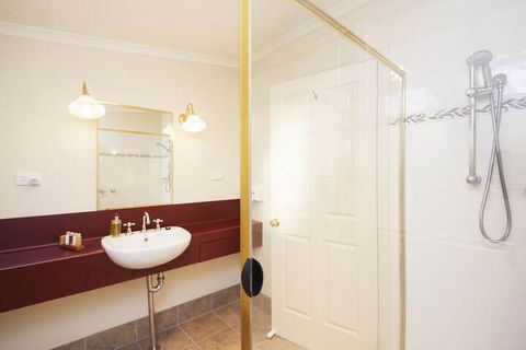 Beechworth Cedar Cottages - Tourism Adelaide 7