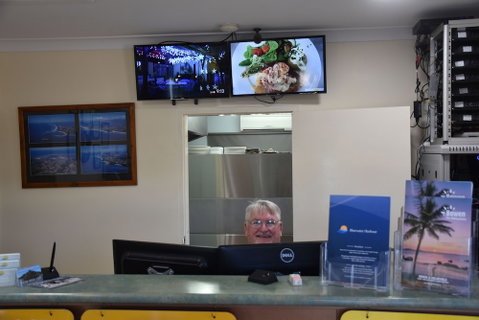 Bluewater Harbour Motel - Tourism Adelaide 3