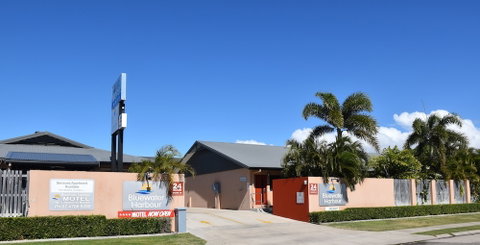 Bluewater Harbour Motel - Tourism Adelaide 0