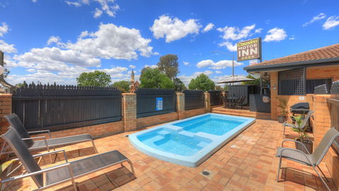 Cousins Motor Inn - Tourism Adelaide 0