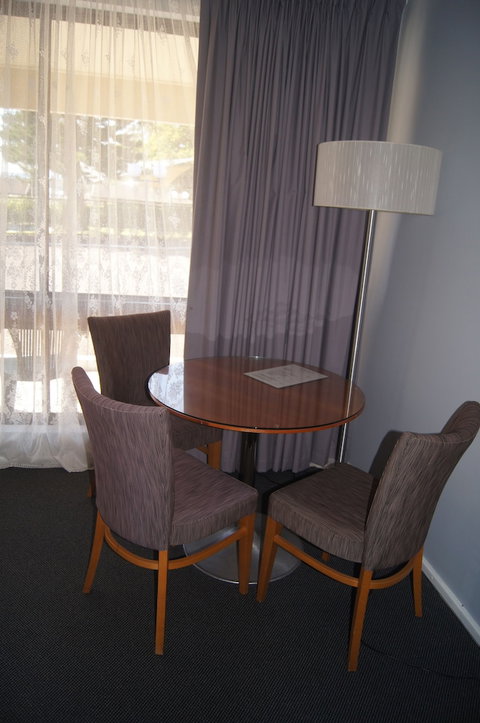 Old Maitland Inn - Tourism Adelaide 4