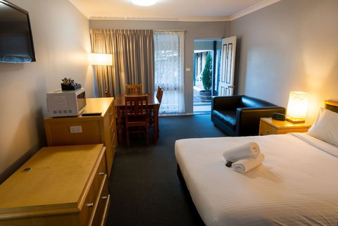 Old Maitland Inn - Tourism Adelaide 3