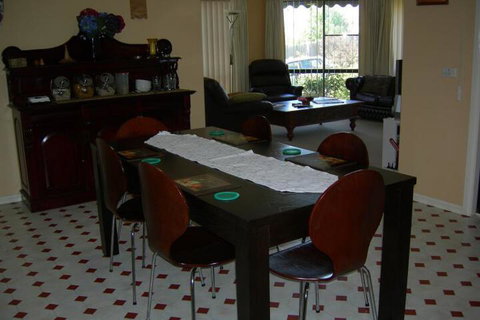 Busy Buzz B & B - Tourism Adelaide 5