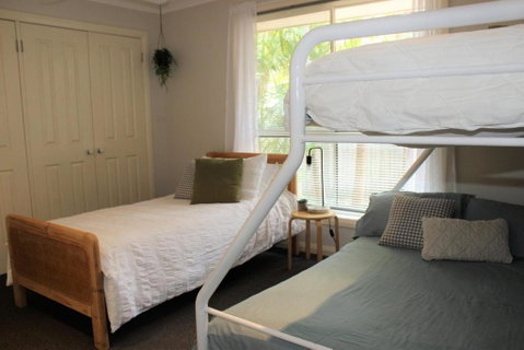 FRANGIPANI BEACH HOUSE PET FRIENDLY 22 Belbourie Cres Boomerang Beach - Tourism Adelaide 1