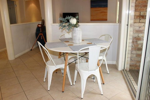 FRANGIPANI BEACH HOUSE PET FRIENDLY 22 Belbourie Cres Boomerang Beach - Tourism Adelaide 3