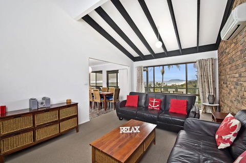 Relax At Lighthouse 4 Lighthouse Road - Tourism Adelaide 2