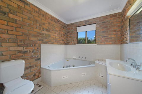 Relax At Lighthouse 4 Lighthouse Road - Tourism Adelaide 6
