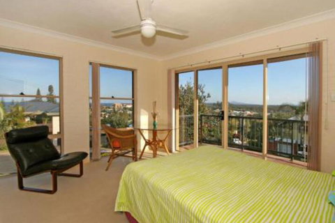 Phoenix Terrace Townhouse Yamba - Tourism Adelaide 3