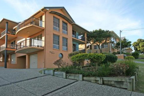 Phoenix Terrace Townhouse Yamba - Tourism Adelaide 5