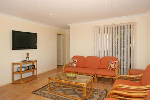 Phoenix Terrace Townhouse Yamba - Tourism Adelaide 2