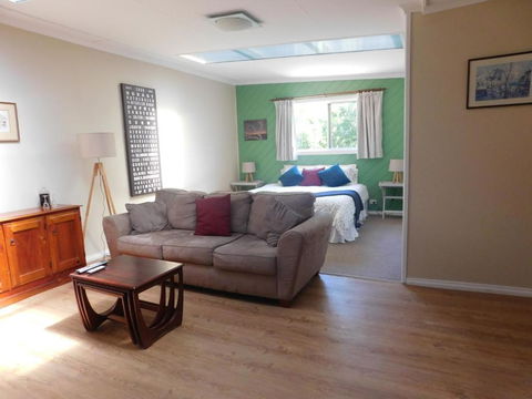 AmbleaWhile On Tamar - Tourism Adelaide 4