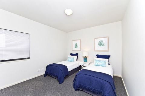 Sails On The Beachfront Exclusive Seaside Home - Tourism Adelaide 7