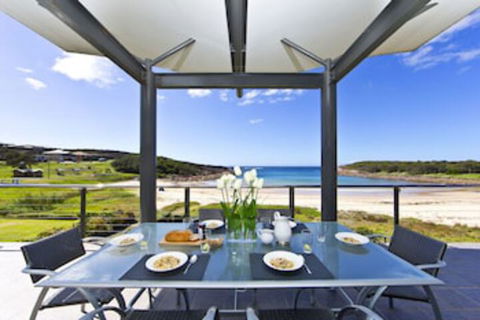 Sails On The Beachfront Exclusive Seaside Home - Tourism Adelaide 0