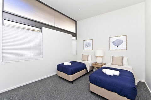 Sails On The Beachfront Exclusive Seaside Home - Tourism Adelaide 5