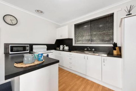 Elkie Villa 2 Bedroom Unit Burnie - Tourism Adelaide 4