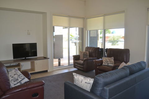 Grange Water View Yarrawonga - Tourism Adelaide 6