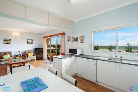 22 Dulling Street Beach House - Tourism Adelaide 2