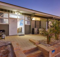 Getaway Villas Unit 38 10 2 Bedroom Self Contained Accommodation - Tourism Adelaide