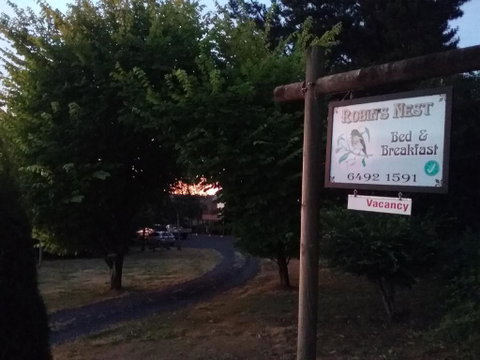 Robins Nest B & B - Tourism Adelaide 6