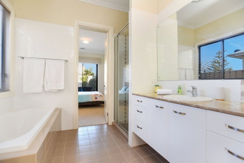 Ocean View Moana - Tourism Adelaide 1
