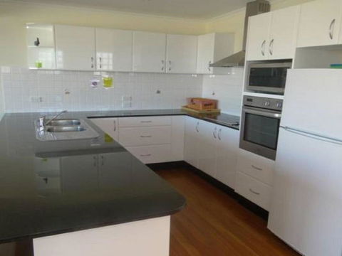Ultimate Beach House 19a Graham Street Views Peace & Quiet - Tourism Adelaide 5
