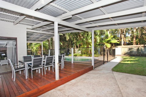 FABULOUS HOLIDAY HIDEAWAY COOLUM BEACH - Tourism Adelaide 4