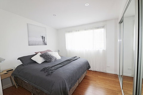 Toallo St - Tourism Adelaide 2