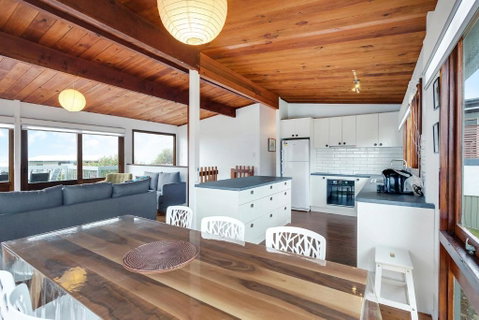 17 Dulling Street Beach House - Tourism Adelaide 3