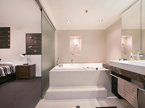Seascape Apartments Unit 1201A Luxury Apartment With Views Of The Gold Coast & Hinterland - Tourism Adelaide 6