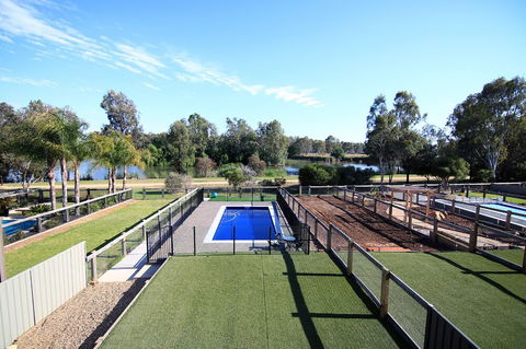 The Anchorage By The Lake - Tourism Adelaide 2