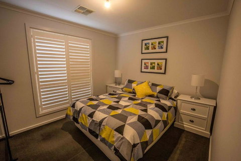 64 Marina Way Mannum - Tourism Adelaide 4