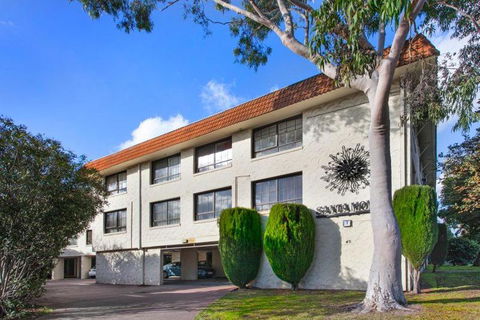 Santa Monica Apartment - Tourism Adelaide 6